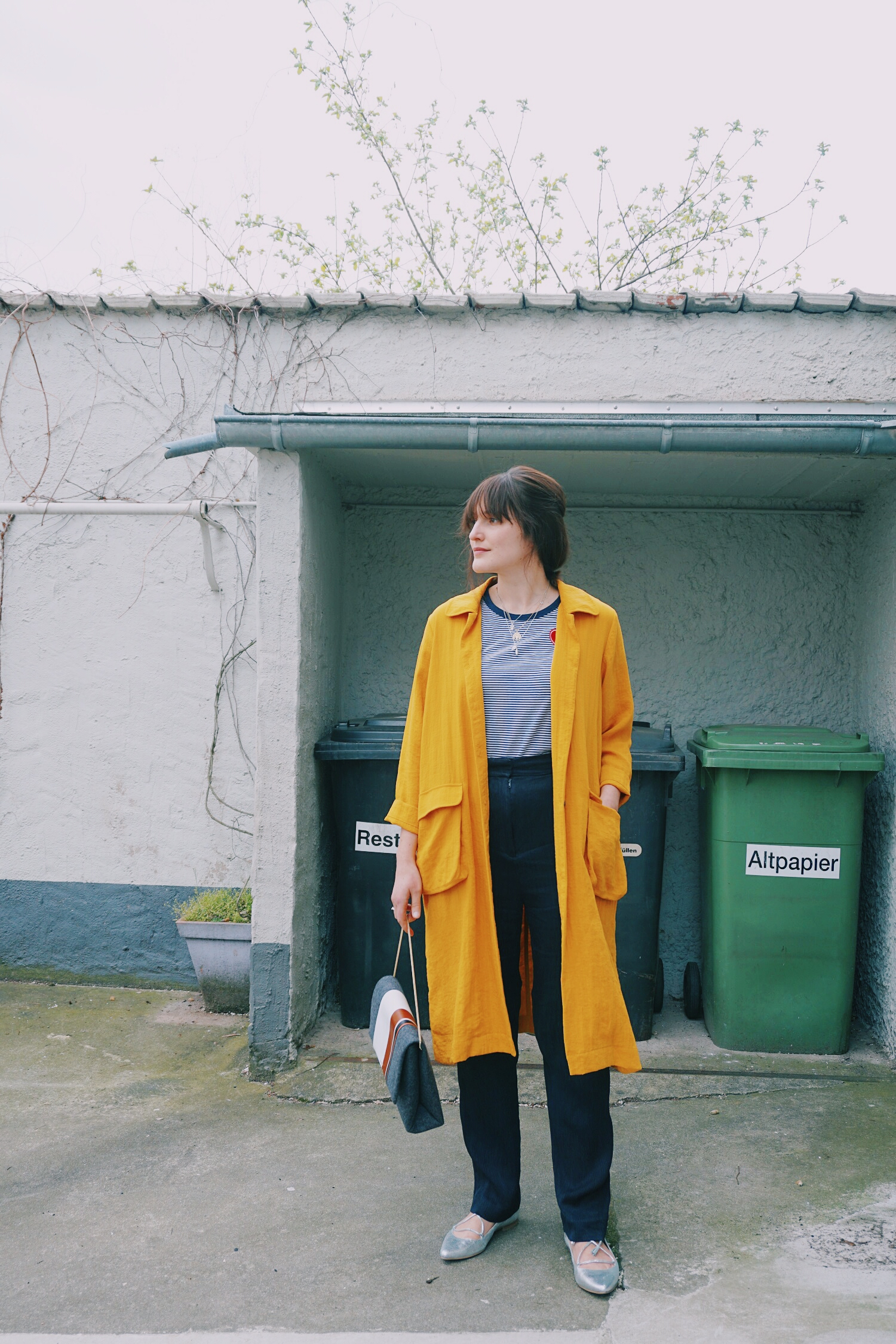 Outfit // Boss Luxury staple c bag + yellow Monki coat + embroidered t-shirt